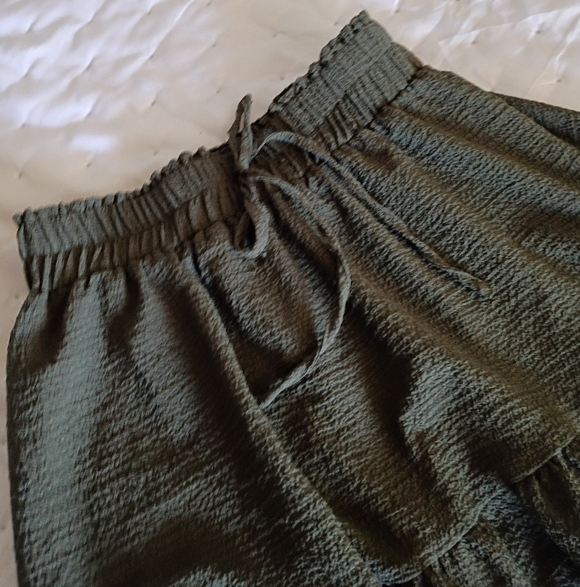 Olive Green Skirt - Picture 2 of 3